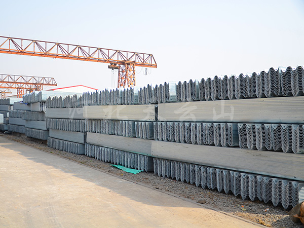 熱鍍鋅二波護欄闆